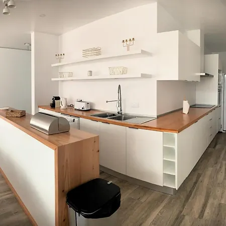 Sunrise House 26 Понта-Делгада